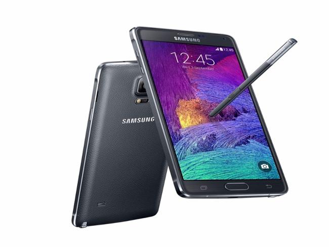 Samsung lança no Brasil Galaxy Note 4 com recurso para selfie e smartwatch com 3G