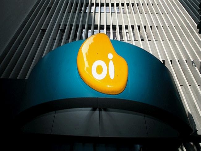 Ações da Oi fecham em queda após renúncia de Zeinal Bava