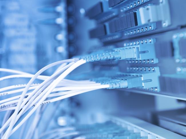 “A Internet não pode existir sem um regulador”