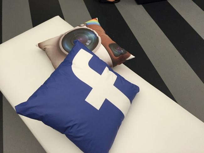 Acesso móvel e consumo de vídeo são destaques do Facebook no Brasil