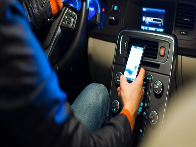 Carros autônomos da Tesla serão vistos pelas ruas dos EUA no segundo semestre