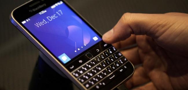 BlackBerry decide descontinuar seu smartphone clássico