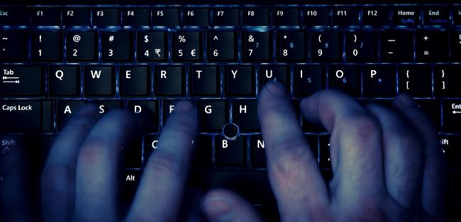 Câmara aprova proposta que criminaliza mudanças não autorizadas em conteúdo de sites