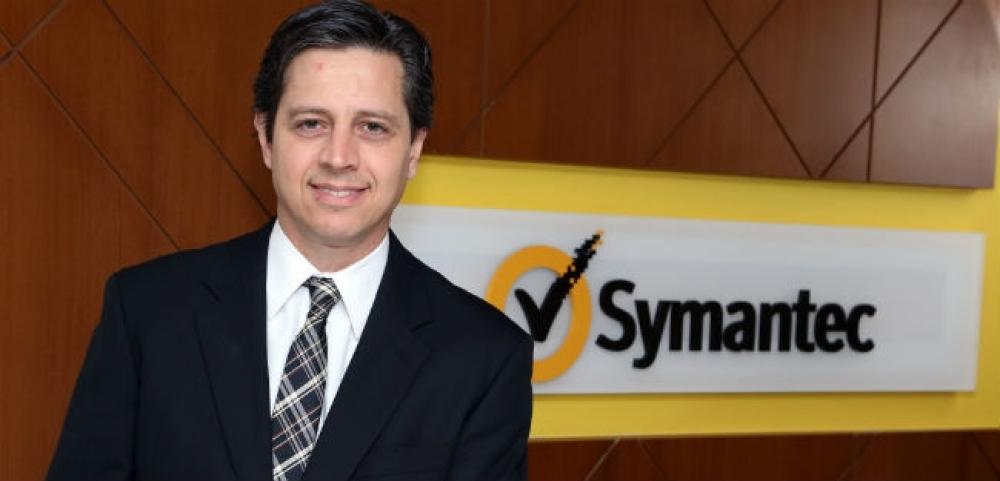 Gestão comercial: como evitar concorrência interna entre venda de licença e venda de solução