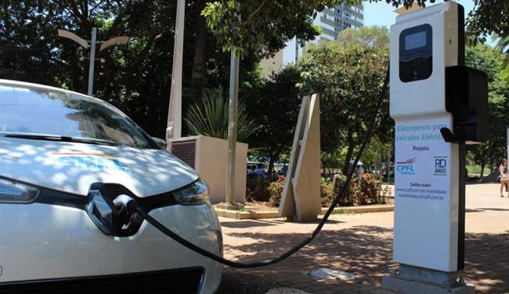 CPFL Energia instala eletroposto público em Campinas