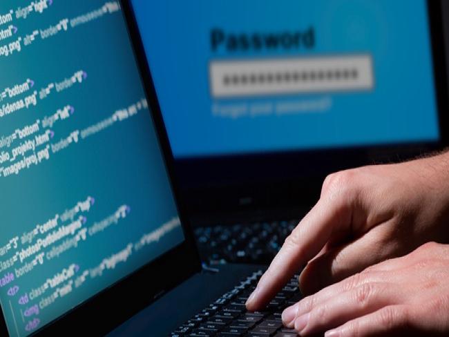 Gigantes de tecnologia vão à Casa Branca para falar sobre uso de mídias sociais por terroristas