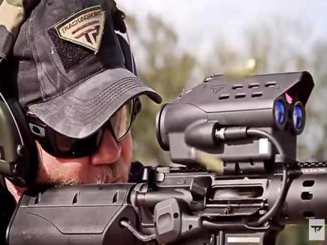 Hackers invadem sistema de rifle inteligente e mudam alvo do disparo