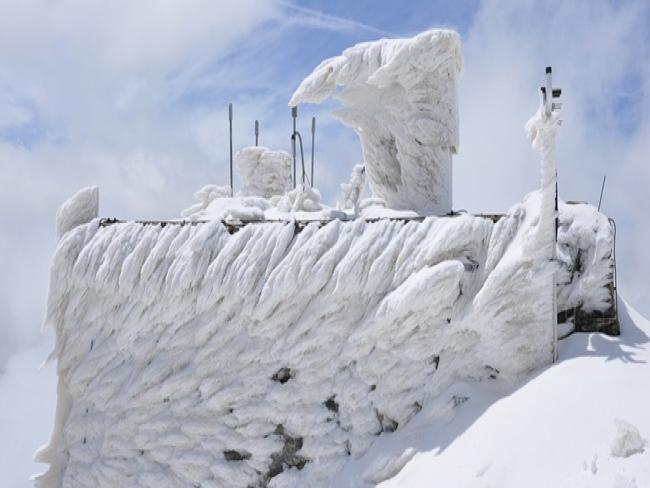 Oi instala antenas de TV e internet em base do Brasil na Antártica