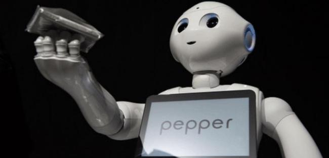 Pepper se prepara para recepcionar pacientes em hospitais