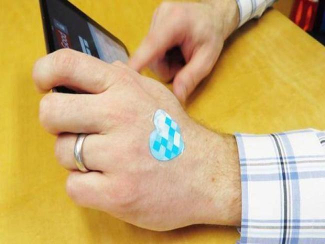 Sensor da L'Oréal vai avisar se você está se queimando no sol mais do que deveria