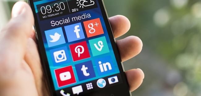 Publicidade nas redes sociais alcançará receita de anúncios em jornais até 2020