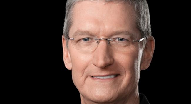 Tim Cook fala sobre reunião com Donald Trump e futuro dos desktops