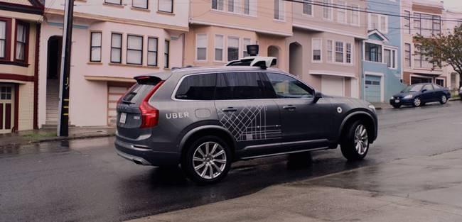Uber inicia serviço com carros autônomos em San Francisco