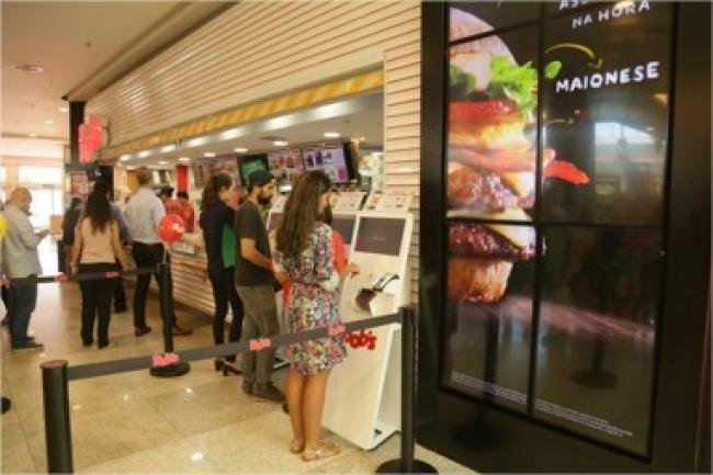 Bob’s abre sua primeira loja 100% digital no Brasil