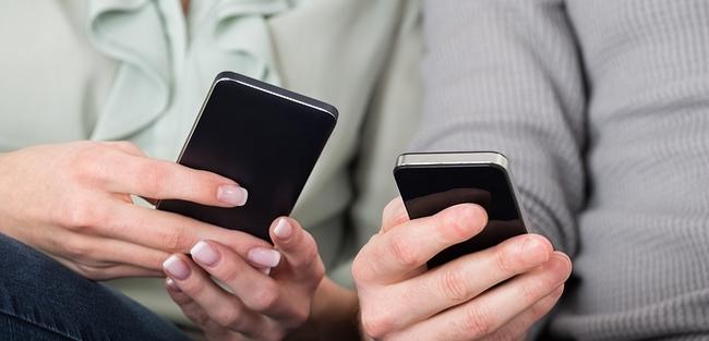 Celular é campeão no acesso à internet em 2016