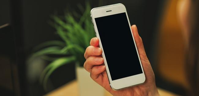 Novas funções e desempenho devem impulsionar vendas de smartphones em 2017