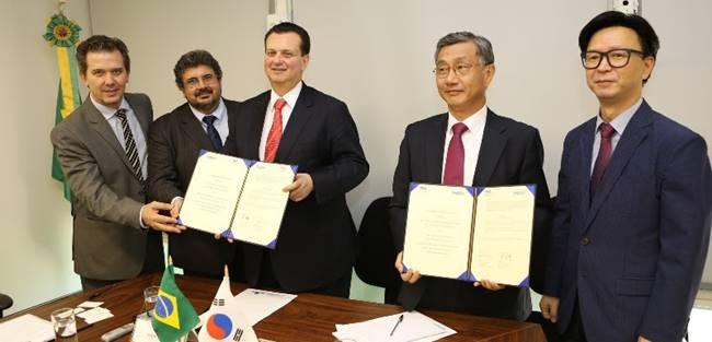 Inatel firma parceria com Coreia do Sul para intercâmbio de pesquisas em TIC