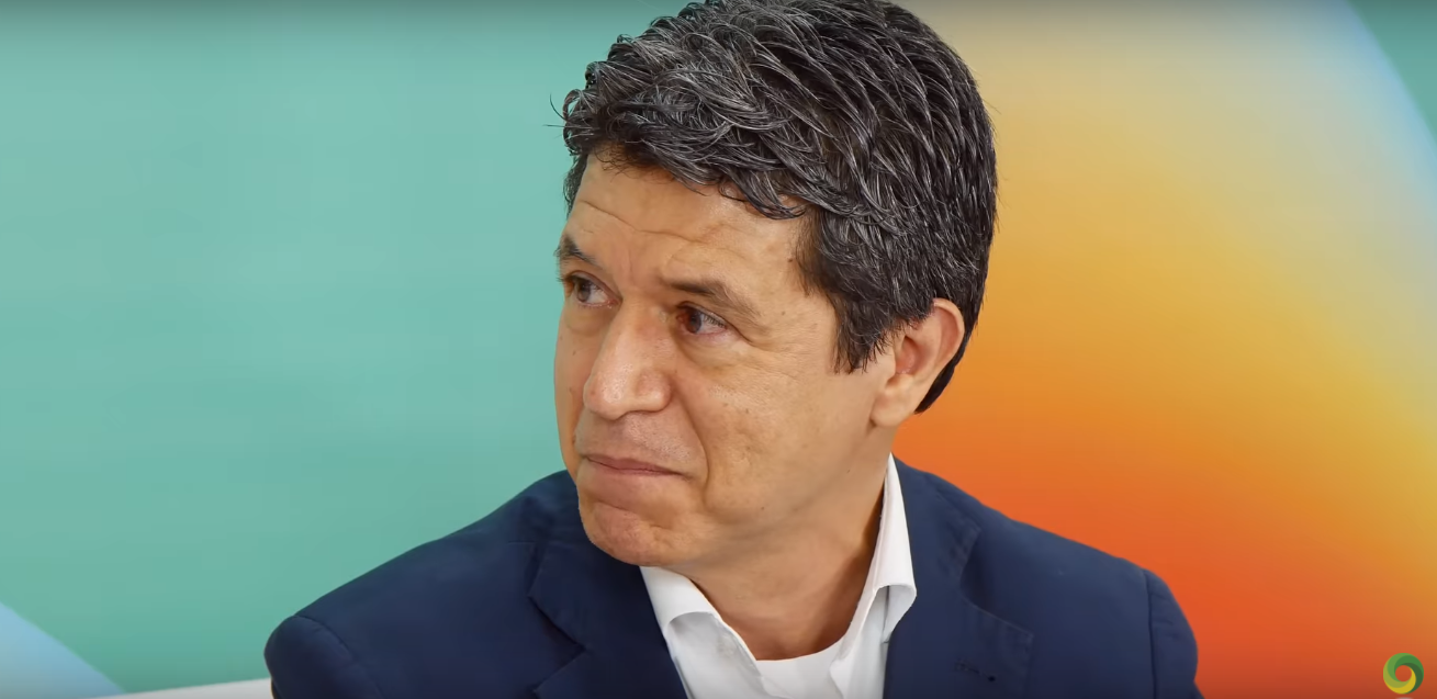 Gil Torquato, Compass UOL