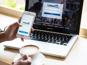 Linkedin-Mac-iPhone.jpg