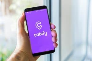 Aplicativo Cabify em smartphone