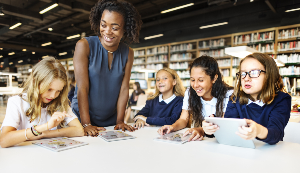 meninas, tecnologia, educação
