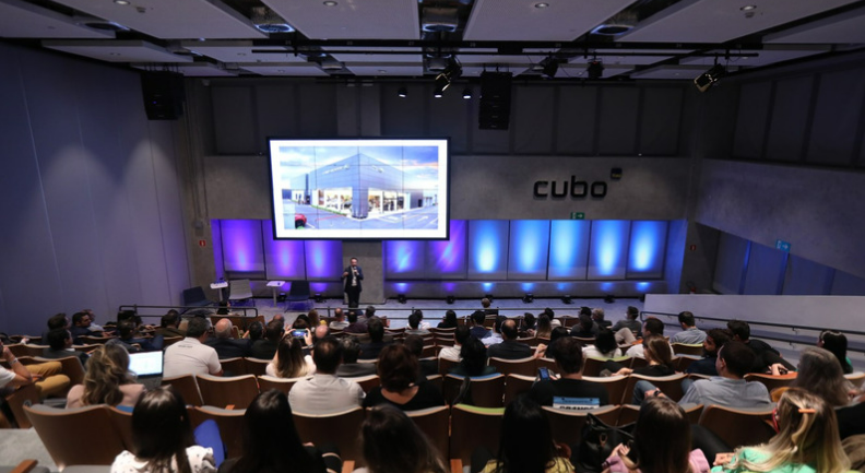 Anúncio Jaguar Land Rover