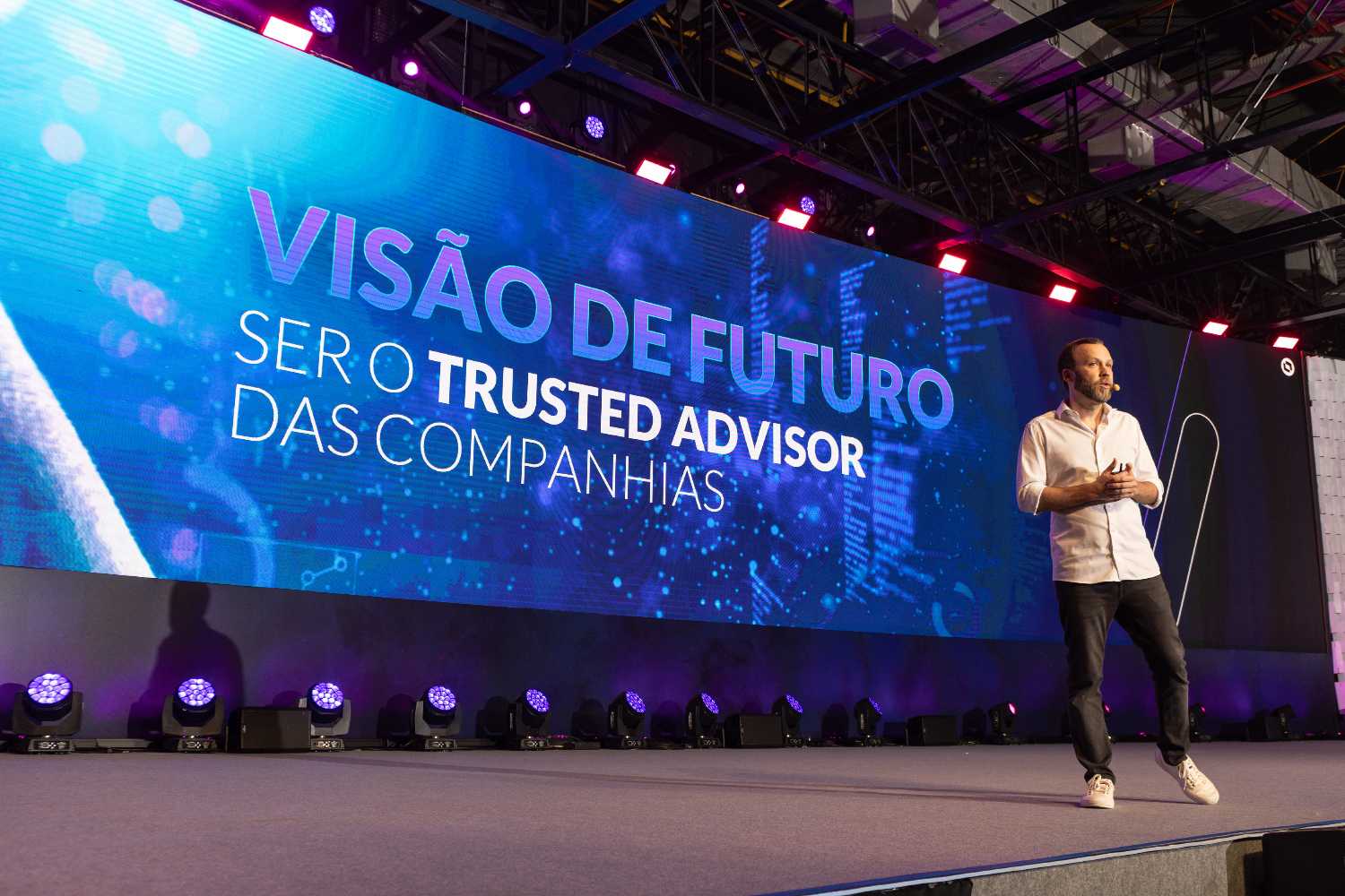 Universo Totvs Dennis