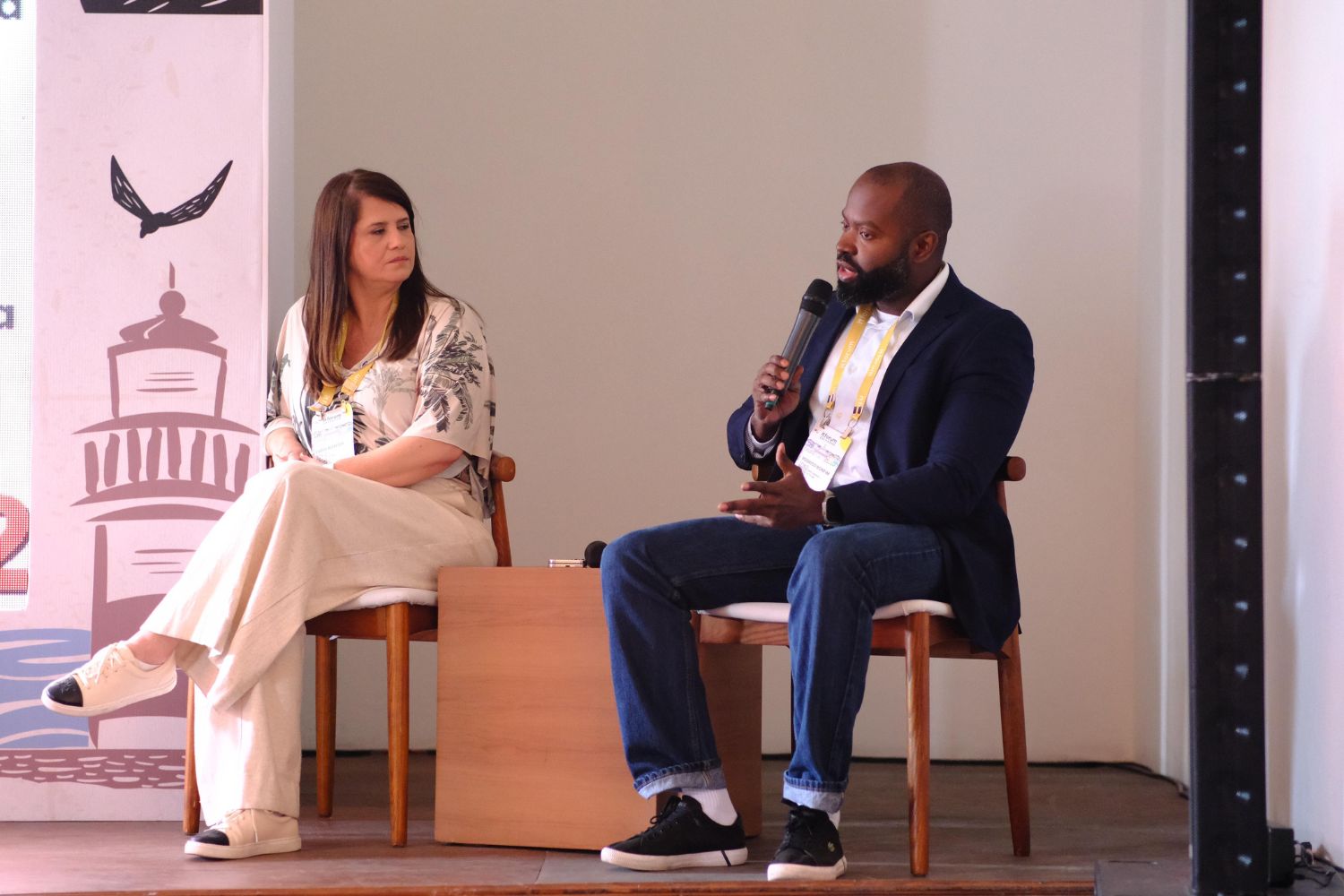 Lucia de Almeida (Veste) e Rodrigo Bonfim (Cetelem). Foto: Divulgação/IT Forum