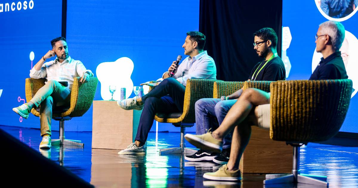 Alexandre Maioral, presidente da Oracle Brasil, André Fatala, VP de Tecnologia do Magalu, e Ricardo Fernandes, head do Google Cloud Brasil, infraestrutura, IT Forum Trancoso