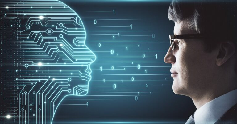 Homem de óculos olhando de frente para uma representação digital de um rosto humano feito de circuitos e códigos binários, simbolizando a interação entre inteligência artificial e ser humano. O fundo escuro realça as linhas de circuito e os números 0 e 1, sugerindo temas de tecnologia avançada, aprendizado de máquina e futurismo (IA, inteligência artificial, humanos, globant, robótica)