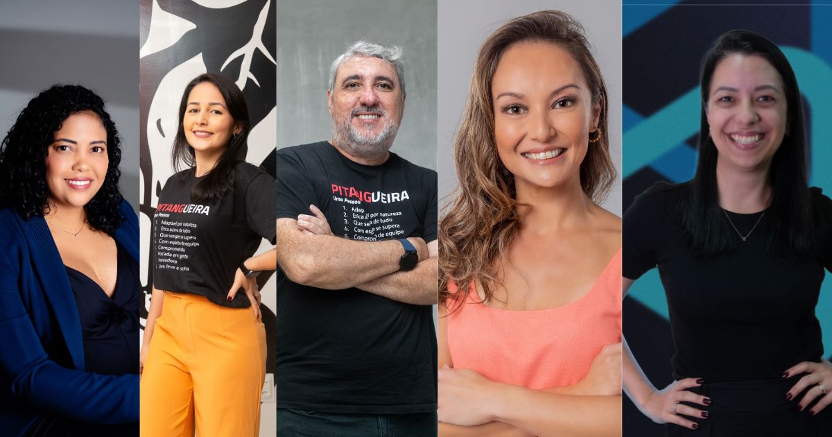 A imagem mostra cinco pessoas posicionadas lado a lado, com diferentes estilos e expressões, representando uma diversidade de profissionais. À esquerda, uma mulher com cabelos cacheados escuros e vestido azul sorri suavemente. Ao seu lado, uma mulher de cabelos lisos e pretos usa uma camiseta preta com a palavra "Pitangueiras" e calça amarela, demonstrando confiança. No centro, um homem com cabelos grisalhos e barba usa uma camiseta preta com frases motivacionais, braços cruzados e um sorriso. Ao lado dele, uma mulher loira com cabelos levemente ondulados veste uma blusa laranja, exibindo um sorriso caloroso. À direita, uma mulher de cabelos pretos lisos, vestindo uma blusa preta, sorri de forma amigável, com as mãos na cintura. O fundo é variado, com elementos que sugerem um ambiente profissional e contemporâneo.