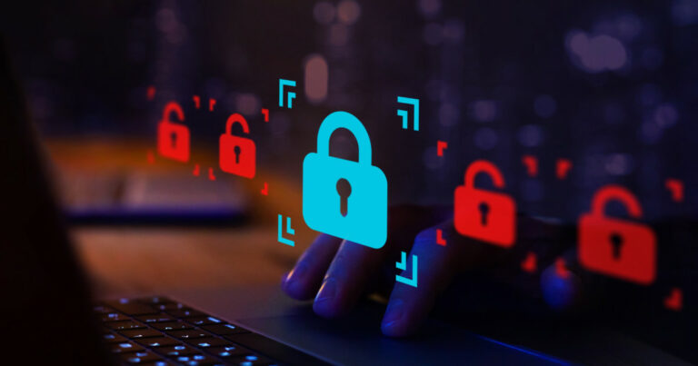 A imagem mostra um conceito de cibersegurança, com um fundo escuro e um teclado de computador iluminado. Uma mão está digitando no teclado, enquanto ícones de cadeados digitais aparecem sobrepostos. Os cadeados vermelhos representam vulnerabilidades ou riscos de segurança, enquanto um cadeado azul no centro simboliza proteção e segurança digital (profissionais, xp, trabalho)
