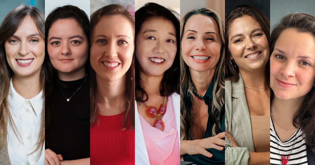 Montagem com retratos de sete mulheres sorrindo, lado a lado, em celebração ao Dia Internacional das Meninas nas Tecnologias de Informação e Comunicação. A imagem destaca a diversidade e o protagonismo feminino na área de tecnologia, com cada mulher representando diferentes perfis e estilos, reforçando a importância da inclusão e representatividade no setor
