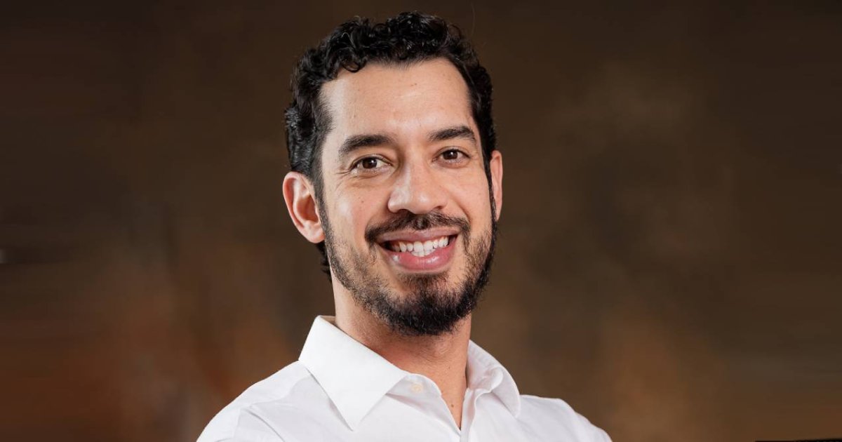 Bruno Cortez, Elofy, sucessão